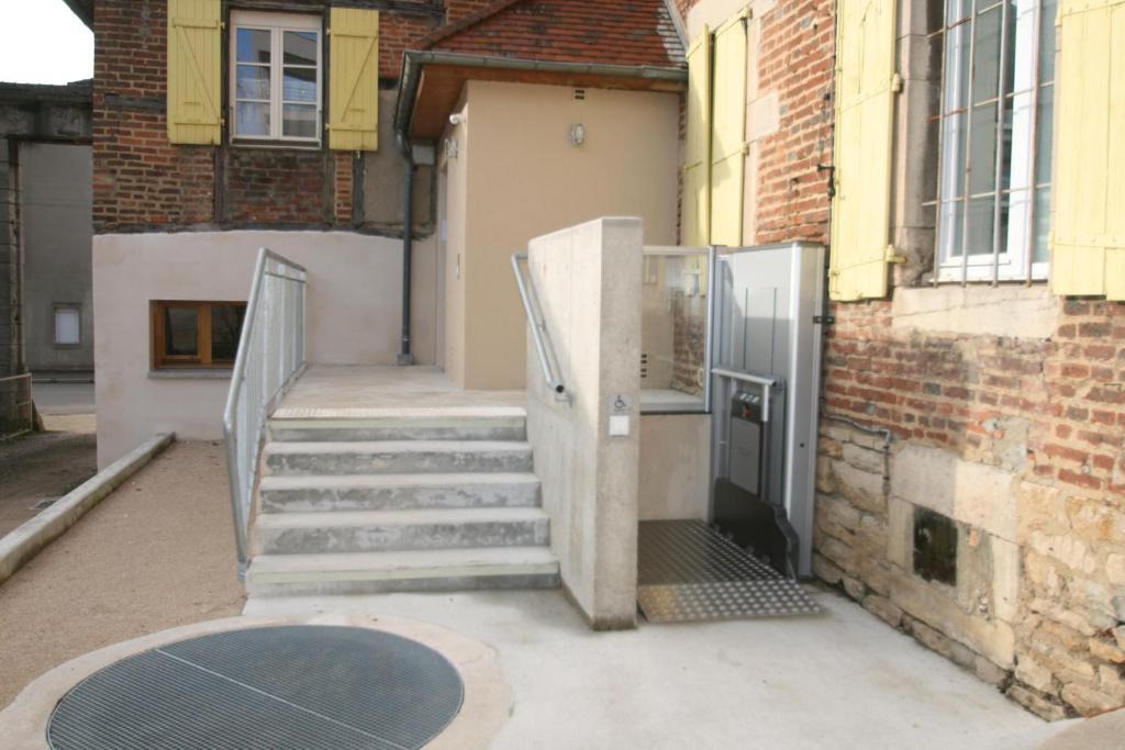 Logis Bressane Hotel 3*